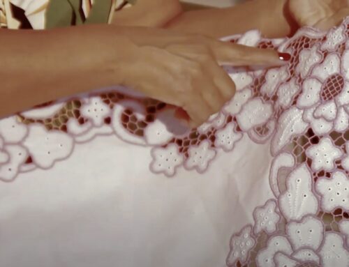 Women who embroidery